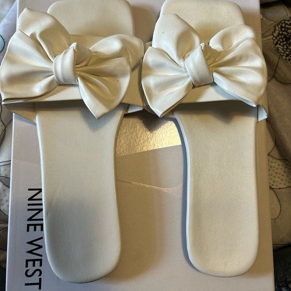 Bow Slides - Picture 1 of 5